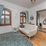 Carolina's Romantic Hradec Králové