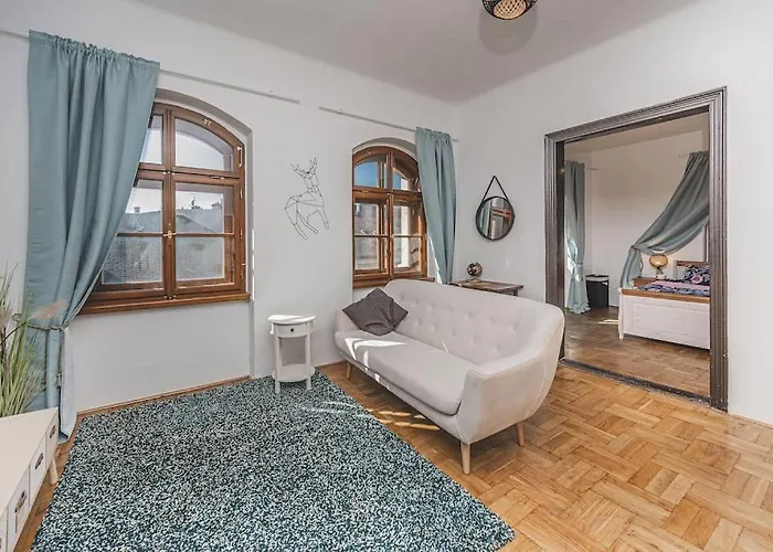 Carolina's Romantic Hradec Králové